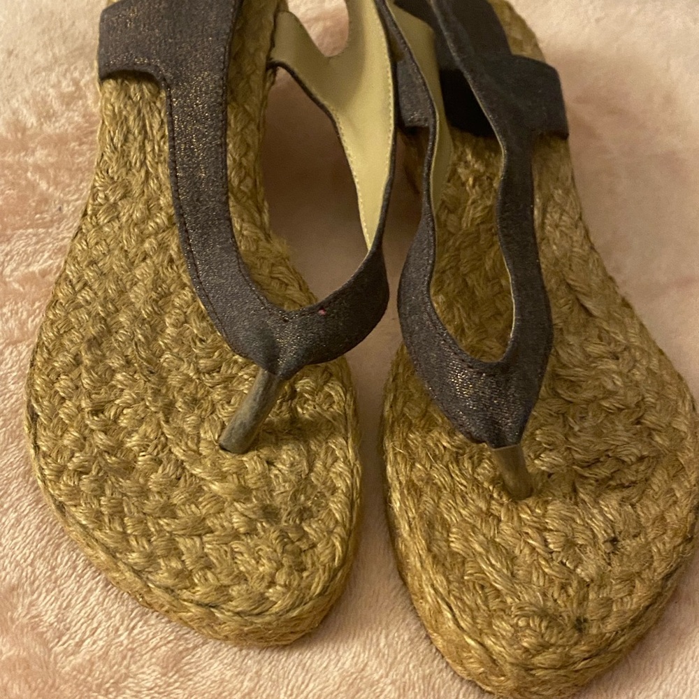 Sandals - Picture 2 of 4